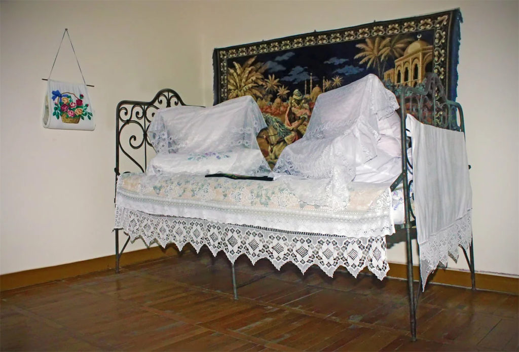 Кровать с панцирной сеткой